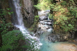 付知峡のエメラルドグリーン